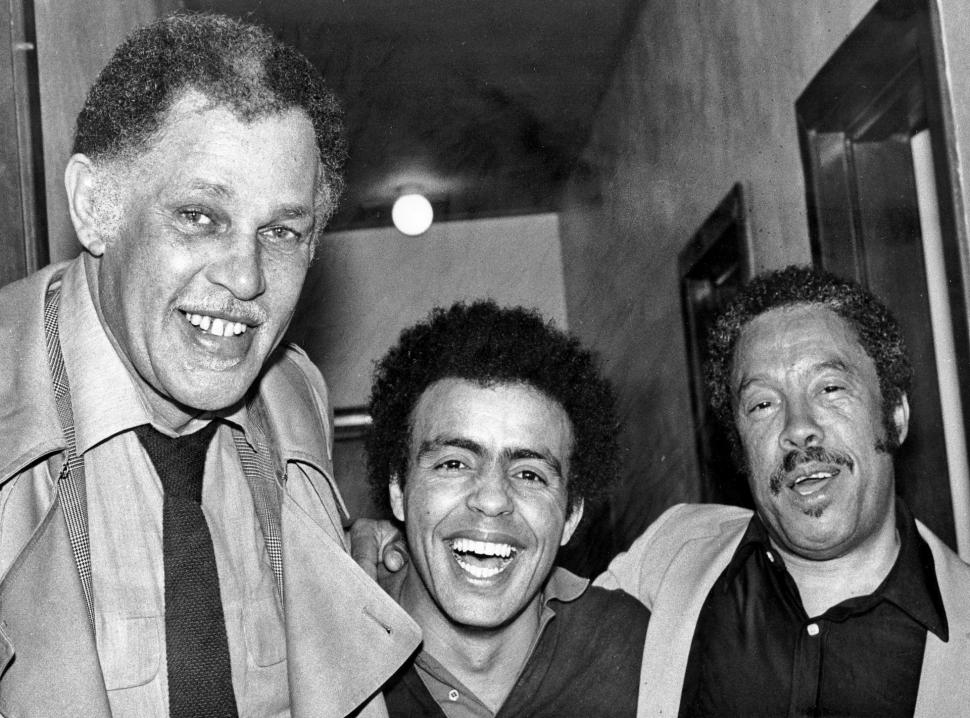 Dexter Gordon og Johnny Griffin sammen med Miloud Guiderk på Sandvika kino by Randi Hultin